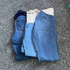 Maternity jean lot